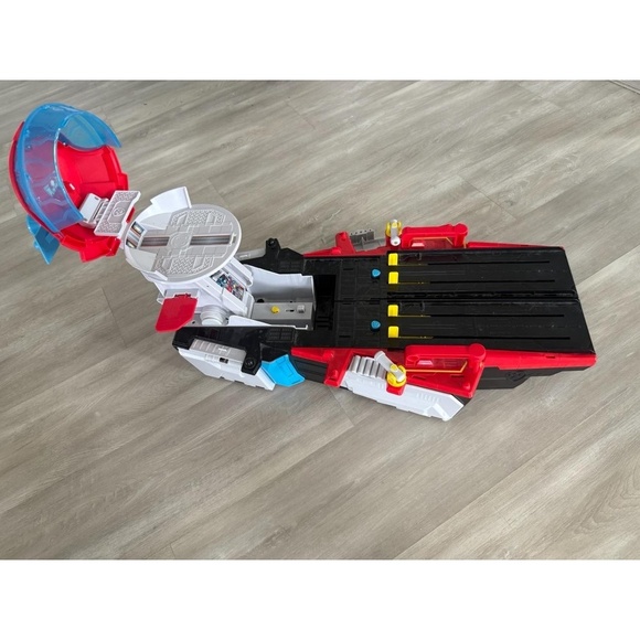 PAW Patrol Mighty Movie Aircraft Carrier HQ Toy Red Blue Multi-level Ramp Playse - Picture 2 of 4